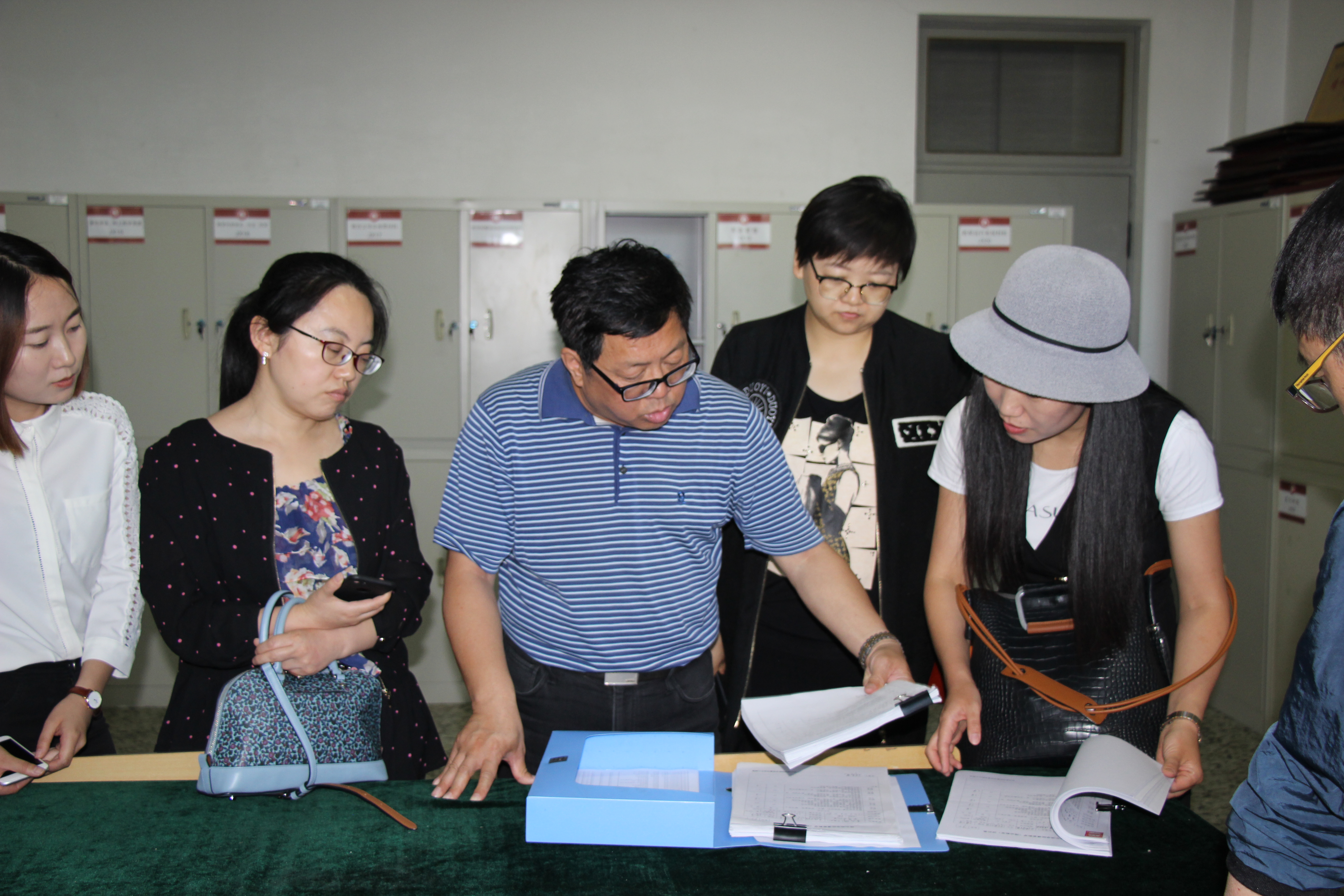 绥化学院文学院到我校文法学院交流审核评估经验