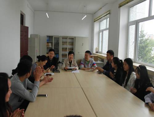 http://myweb.hrbu.edu.cn:8080/_vsl/8B56B5EE52DCFC5FC38FB8D79E7B6C41/B5D0A330/68C44