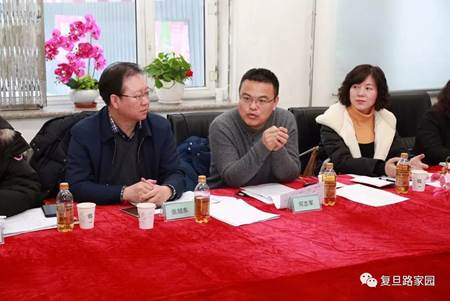 http://myweb.hrbu.edu.cn:8080/__local/8/30/2E/4621EC6314424670372B9F78E55_33735D79_5B7F.jpg
