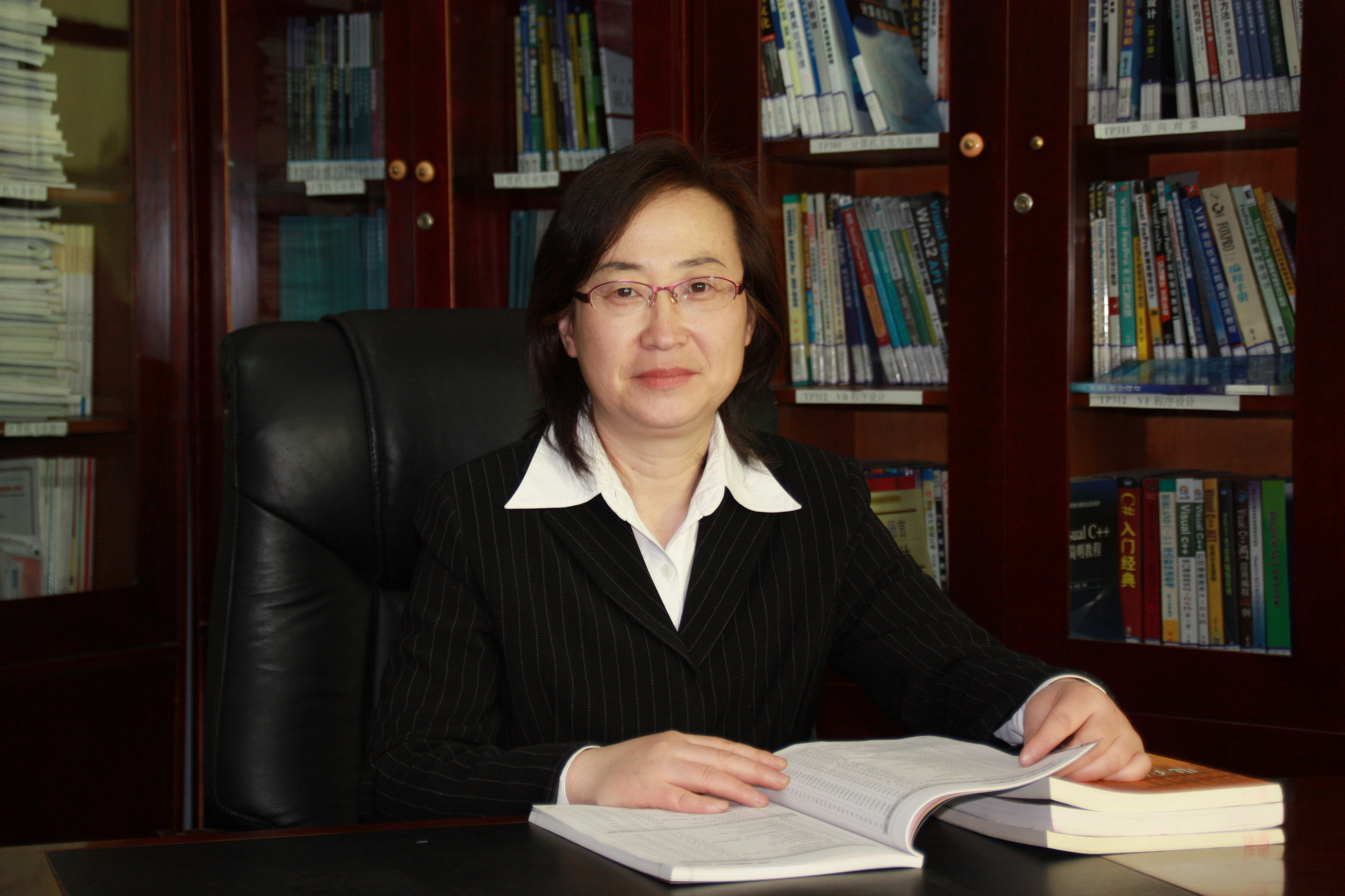 李云晖,教授,2019年被聘为哈尔滨学院校督导员.