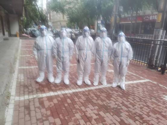 雨中解离人员
