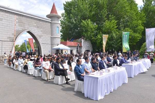 https://www.hrbu.edu.cn/__local/6/E6/2F/4155D1FD09E7DDB0D14D94119D8_21E728B7_92933.jpg