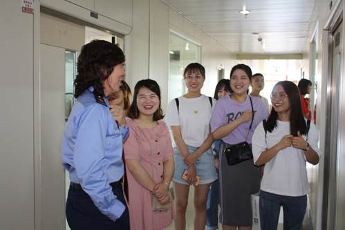 http://www.hrbu.edu.cn/__local/F/BA/D2/FB55FC03C3AC36CDFACB5B78789_65EFF967_2AE17.jpg