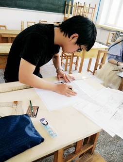 http://www.hrbu.edu.cn/__local/9/AA/5F/0562062A8F7C12FF73FDF66D87F_5E678B5D_3BDC.jpg