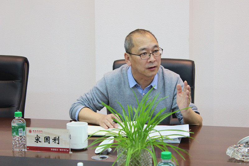 我校召开教师代表座谈会