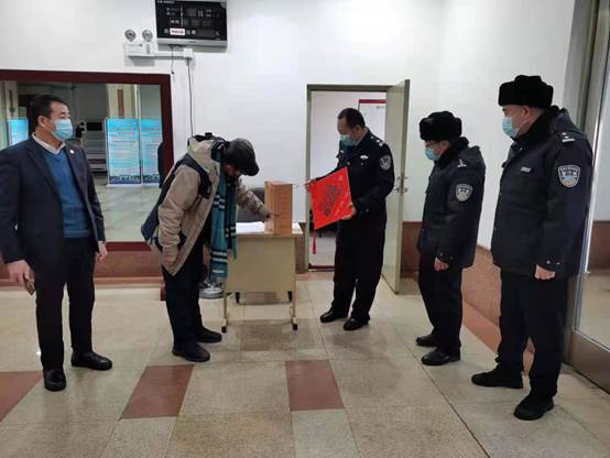 说明: C:\Users\ADMINI~1\AppData\Local\Temp\WeChat Files\a5ba9aff43eae79070aa4fca21204de.jpg